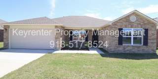 Recently Built Home with Pond View! 4 Bed 2 Bath Broken Arrow Gallery 1