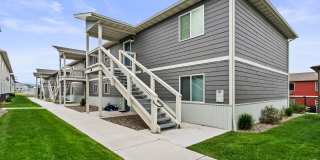 Pet-Friendly 3 Bed, 1.5 Bath Apartment with Washer/Dryer + Parking Gallery 1