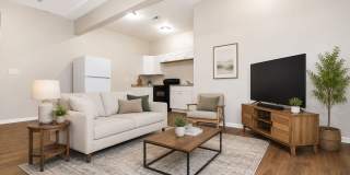 500 E Ormsby Ave Gallery 1