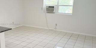 100 NE 78th St Gallery 12