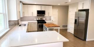 Brilliant Home on a Large Lot with Everything! Gallery 8