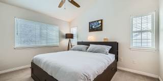 Spacious 4BDR Retreat in Lafayette Gallery 15