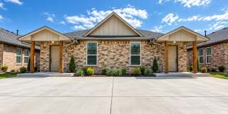 NEWLY CONSTRUCTED 3BR/2BA Duplex Near Shopping & Dining Gallery 1