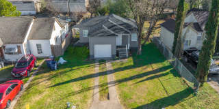 Freshly Renovated 2 Bedroom Home Gallery 14
