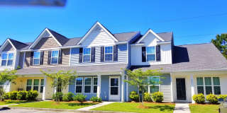 3 Bedroom, 2.5 Bath Townhome Gallery 1