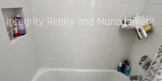2 Bed/3 Bath, 1510 Sqft - 1818 S Quebec Way Unit B15-7 Gallery 26