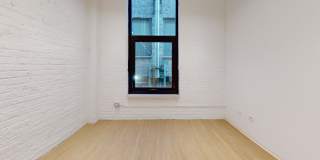 Imprint Gallery 79