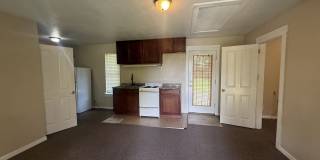 302 1/2 Burleson 302 1/2 Burleson Gallery 2