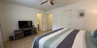 Spacious 3-Bed Home on Large Corner Lot with Boat-Deep Garage & Views Gallery 17