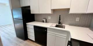 Stunning 1-Bedroom Apartment on the Main Line! Available Mid-October! Gallery 1