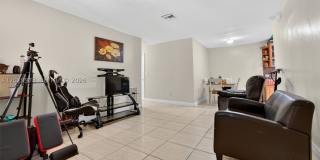 18930 NW 44th Ct Gallery 6