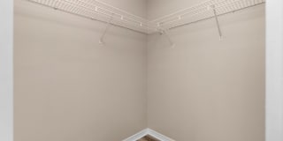 Charming 3BR Home with Fenced Yard, Garden Tub & Double Vanity Gallery 19