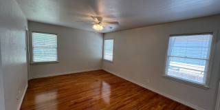 LOCATION JUST DOWN INDIANA AVE!  Just refreshed and ready! Gallery 12