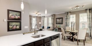 Huntington at King Farm Gallery 4