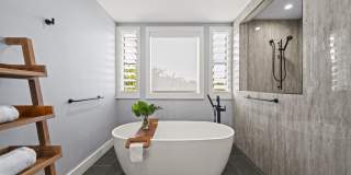 Gorgeous Remodeled Home w/ Private Hot Tube & Ocean Views: Hale Mahina Gallery 25