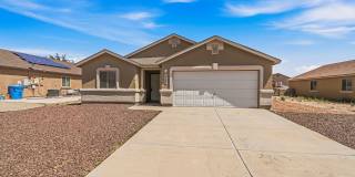 Cozy 3 Bedroom home in Socorro with Refrigerated Air! Gallery 3