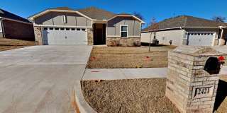 3 Bedroom 2 Bathroom 2 Car Garage Home in Oakdale School District Gallery 1