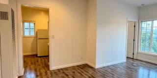 1534 Winona Blvd. Gallery 17