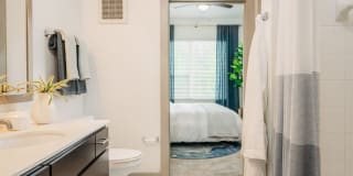 Lakeshore Pearl Gallery 17
