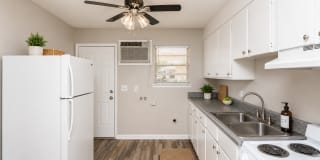 Oakview Apartments Gallery 2