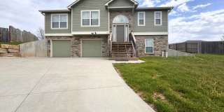Newly Painted! Beautiful Home in Rock Creek School District! Gallery 1