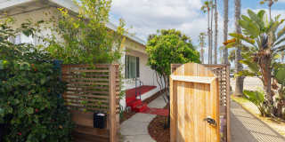 Beautiful 2 bedroom single family home available in Sunset Cliffs! Beautiful 2 bedroom single family home available in Sunset Cliffs! Gallery 1