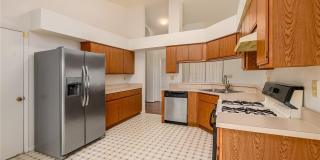 1407 WAKEFIELD DRIVE Gallery 6
