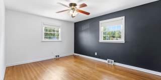 411 CHAPEL AVE E Gallery 15