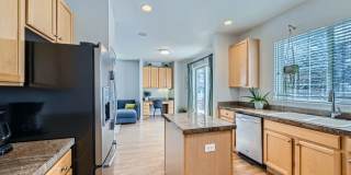 Spacious 4BDR Retreat in Lafayette Gallery 9