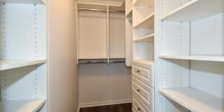 Everyday conveniences are all just moments away, offering the perfect balance of comfort, convenience, and vibrant neighborhood living. Gallery 25