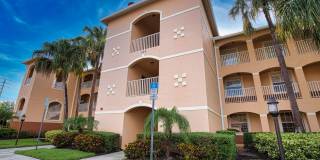 Annual Unfurnished 3rd Floor Condo in L Pavia with Community Pool! Gallery 34