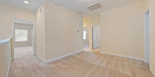 Available June 1!! Beautiful and Bright 4 Bedroom + 2.5 bath home with Loft & Open Floor Plan! Gallery 8