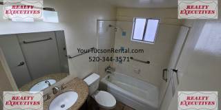 April Move in Special - Country Club & Fort Lowell area - 2 Beds 1 bath with AC Gallery 18