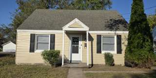 1020 Margaret St Gallery 1