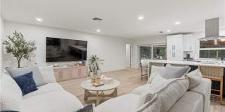 2412 La Salle Avenue Gallery 2