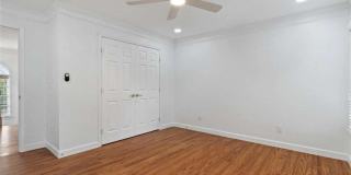 1711 Summit Glen Lane NE Gallery 40