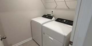 Room in 4 Bedroom Home at Collaboration Way Gallery 7