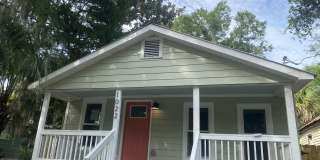 1022 Gordon Street Gallery 1