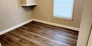 Room in 3 Bedroom Home at Martin Luther King Jr Dr SW Gallery 8