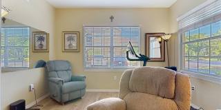 3 bedroom 2 bathroom Condo in the Gardens at Beachwalk Gallery 16