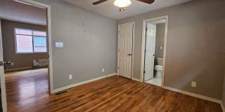 Highlands/Stadium Area Great Sized 1 Bedroom with Beautiful Hardwood Floors, Reserved Parking, Extra Storage, Fenced Yards Gallery 5
