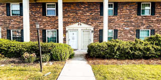Charming Brick Townhome in Clemmons/Winston Salem w/ Community Pool! Gallery 1