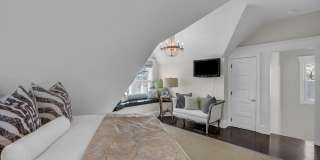 310 Worthington Avenue Gallery 39