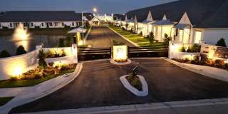 New Construction Upscale Single Story Townhome in Gated Community Gallery 78