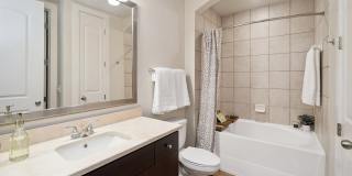 AMLI RidgeGate Gallery 26