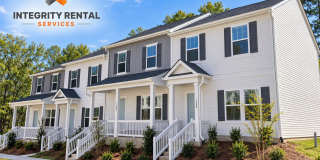 3BD/2.5 Bath End Unit Townhome for Rent Near Downtown Mooresville - Available November 2026 Gallery 1