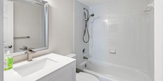 1060 Lake Shore Drive Gallery 31