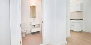 241 5TH Avenue Gallery 10