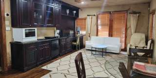 Fully Furnished! Charming 1BED/1BATH private space located in the desirable North Scottsdale ! Gallery 29