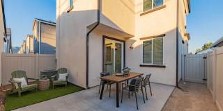 Aspan Square Gallery 18